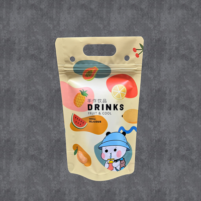 comprar 500 ml de design personalizado bolsas de bebidas geladas de verão com fecho de fundo para cima e buracos pendurados para festa de aniversário online manufacture