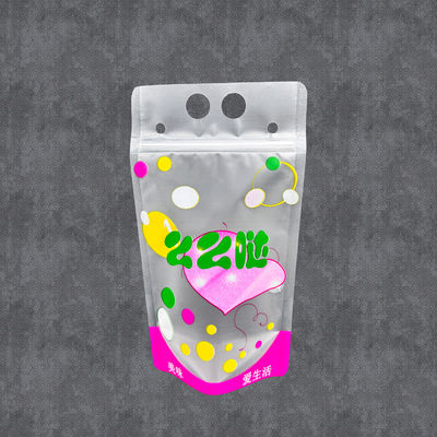 Bolsas de bebidas transparentes de plástico em massa reutilizáveis com buracos de palha e buracos pendurados para adultos Fit Smoothie Ice Drink Frutas